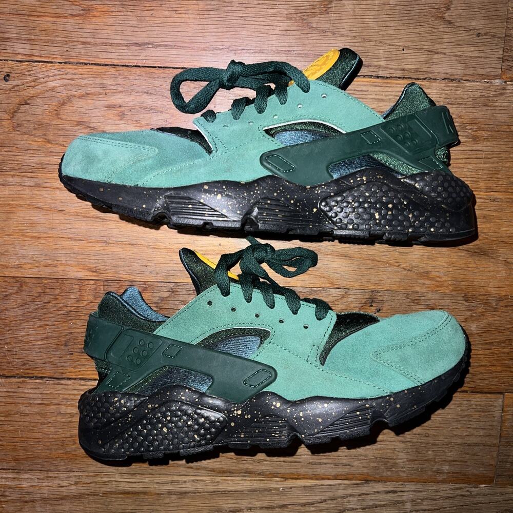 Nike ID By You x Unique Life Huarache Golden Forrest Green Women Sz. 10.5/Men 9